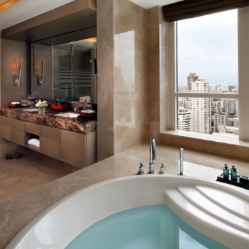 bangkok city suite with jacuzzi